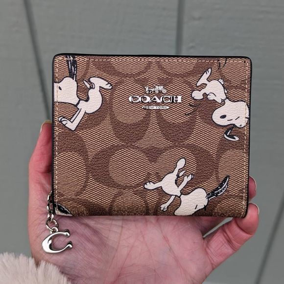 Coach Handbags - Coach X Peanuts Snap Wallet In Signature Canvas With Snoopy Print